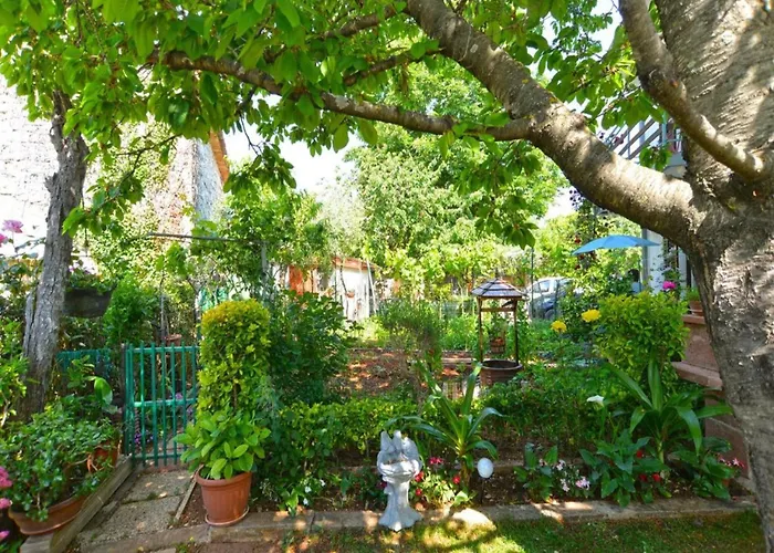 Welcoming With Garden 아파트 *