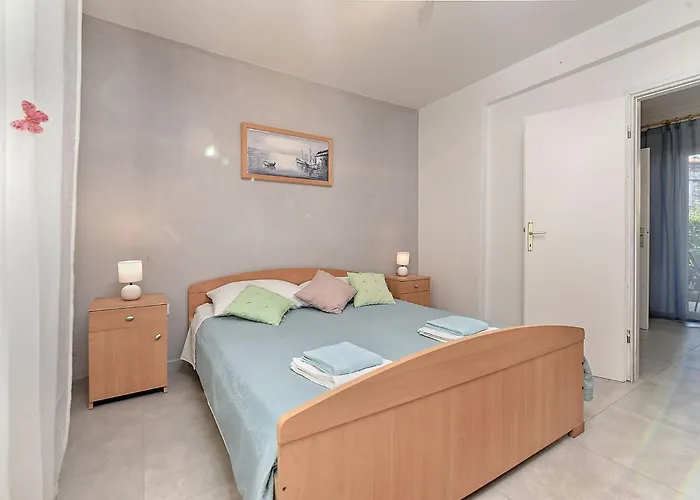 Apartamento Welcoming With Garden *