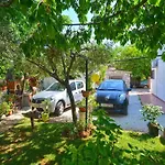 Lejlighed Welcoming With Garden Poreč