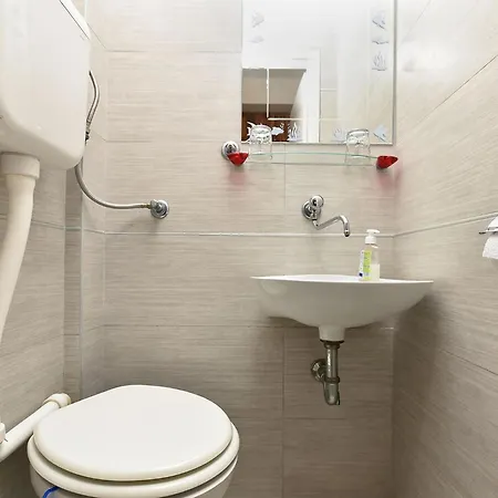Welcoming With Garden Apartment *